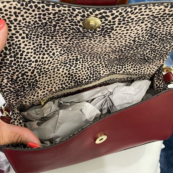 ⬇️ PRICE ⬇️ SOLE SOCIETY -  Lumi Buckle Flap Faux Leather Crossbody Bag - Berry - Picture 9 of 14